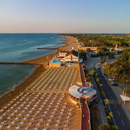 Cozy Duplex Penthouse In Lignano Apartment